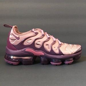 New Nike Women’s VaporMax Plus Size 7 AO4550-200